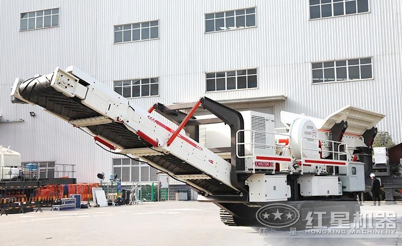 履帶破碎機_液壓自行驅(qū)動，全剛性船型結(jié)構(gòu)組合