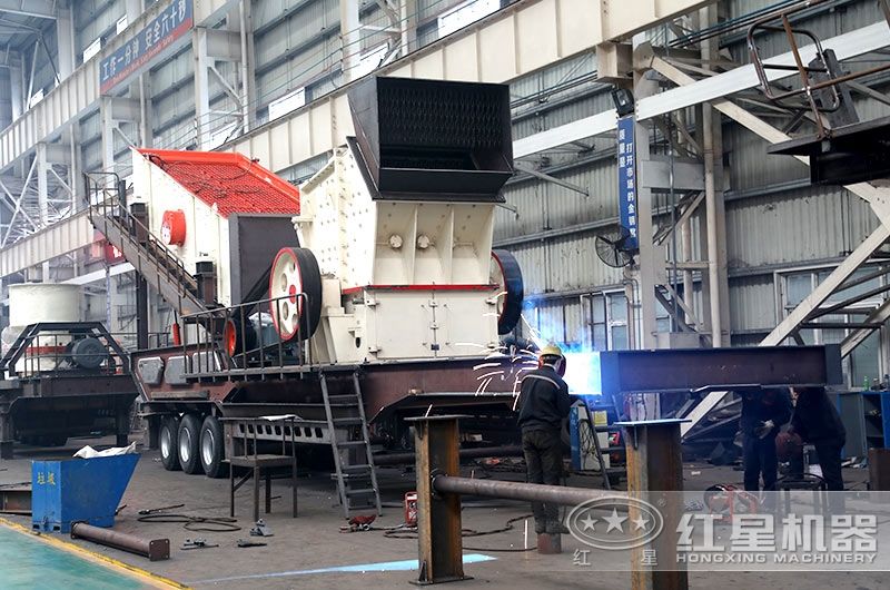 時(shí)產(chǎn)150噸建筑垃圾移動(dòng)破碎機(jī)，可定制