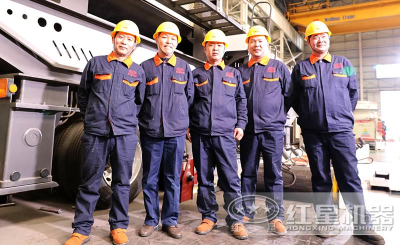 規(guī)?；a(chǎn)車間，專業(yè)化技術(shù)人才