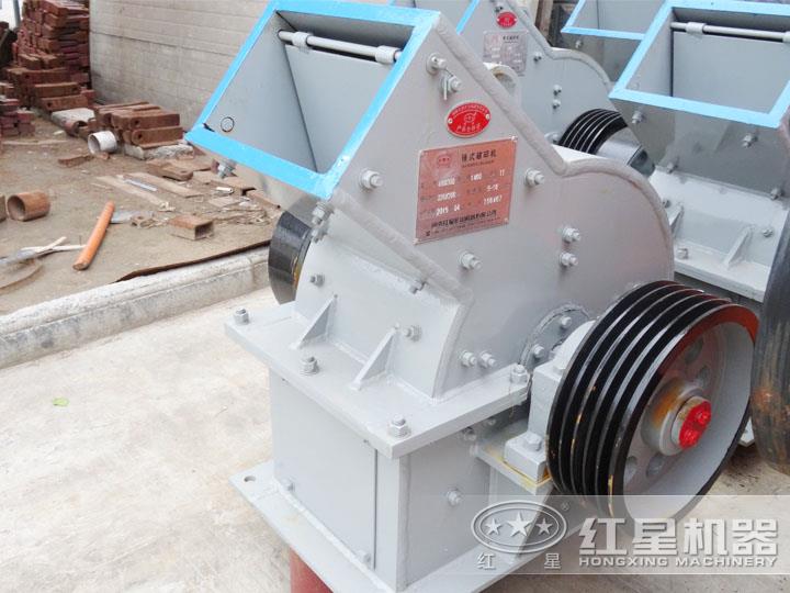 錘式破碎機(jī)，電機(jī)功率6P 55KW，時(shí)產(chǎn)18-40噸