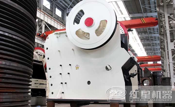 PE顎式破碎機(jī)產(chǎn)量1-2200t/h，排料口10-350mm