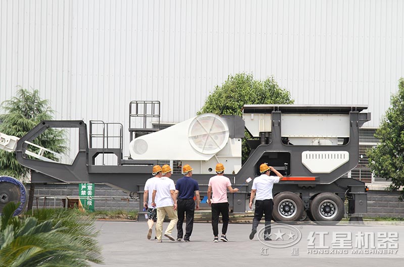 客戶來廠參觀，近距離了解設備